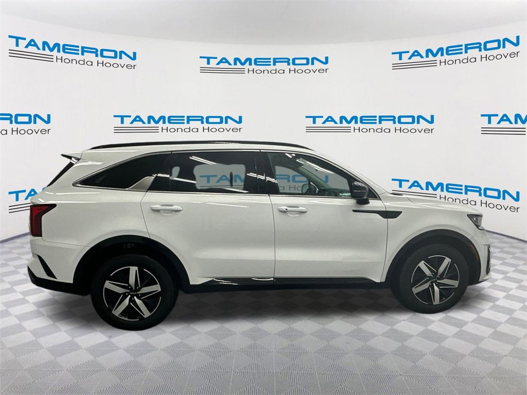 Used 2022 Kia Sorento EX w/ Panoramic Sunroof Package image 6