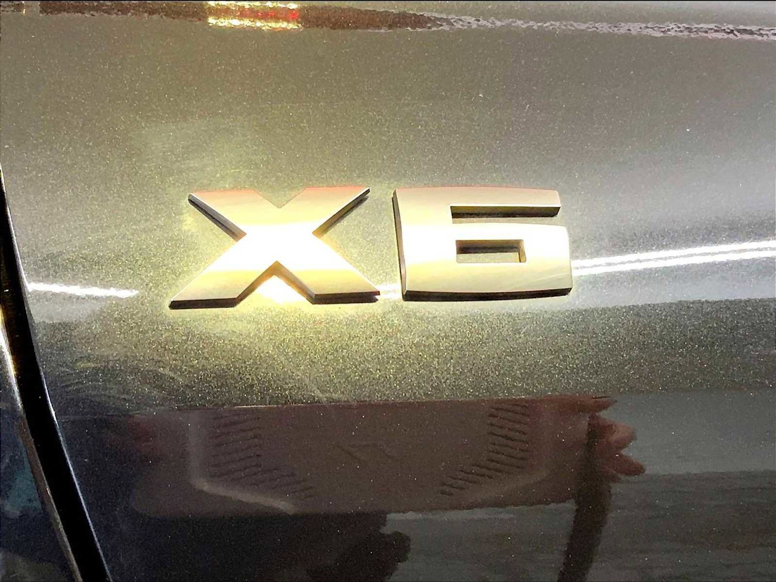 Used 2022 BMW X6 M50i w/ Executive Package image 35