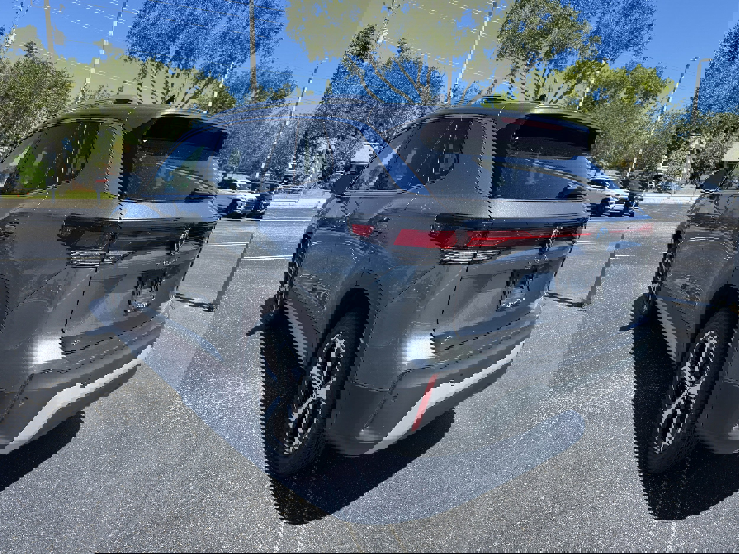 New 2025 Volkswagen Tiguan SE image 5