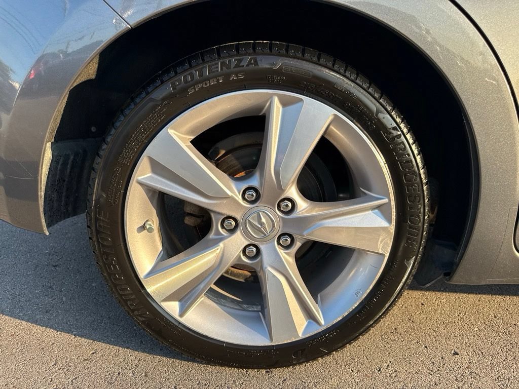 Used 2013 Acura ILX w/ Technology Package FWD image 26