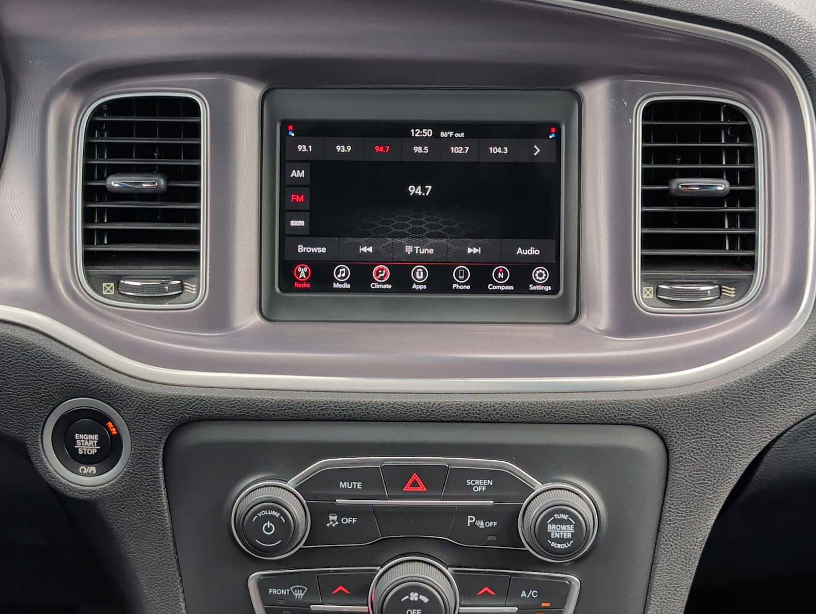 Used 2021 Dodge Charger SXT image 12