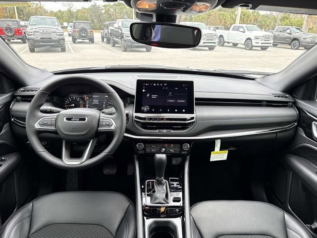 New 2026 Jeep Compass Latitude image 11