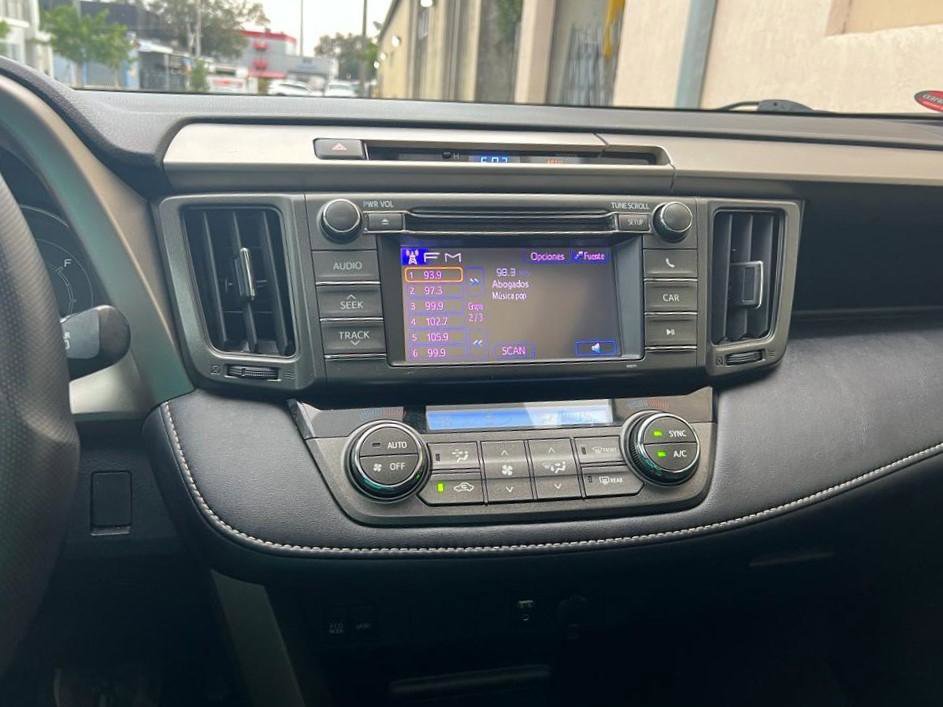 Used 2013 Toyota RAV4 XLE FWD image 30