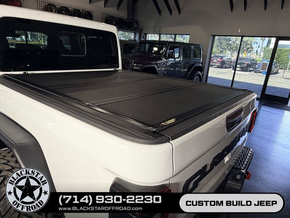 Used 2024 Jeep Gladiator Rubicon AWD/4WD image 12