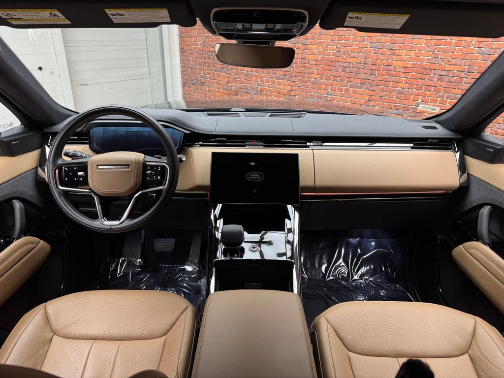 Used 2024 Land Rover Range Rover Sport SE AWD/4WD image 12