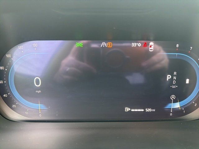 Certified 2025 Volvo XC40 B5 Plus image 18