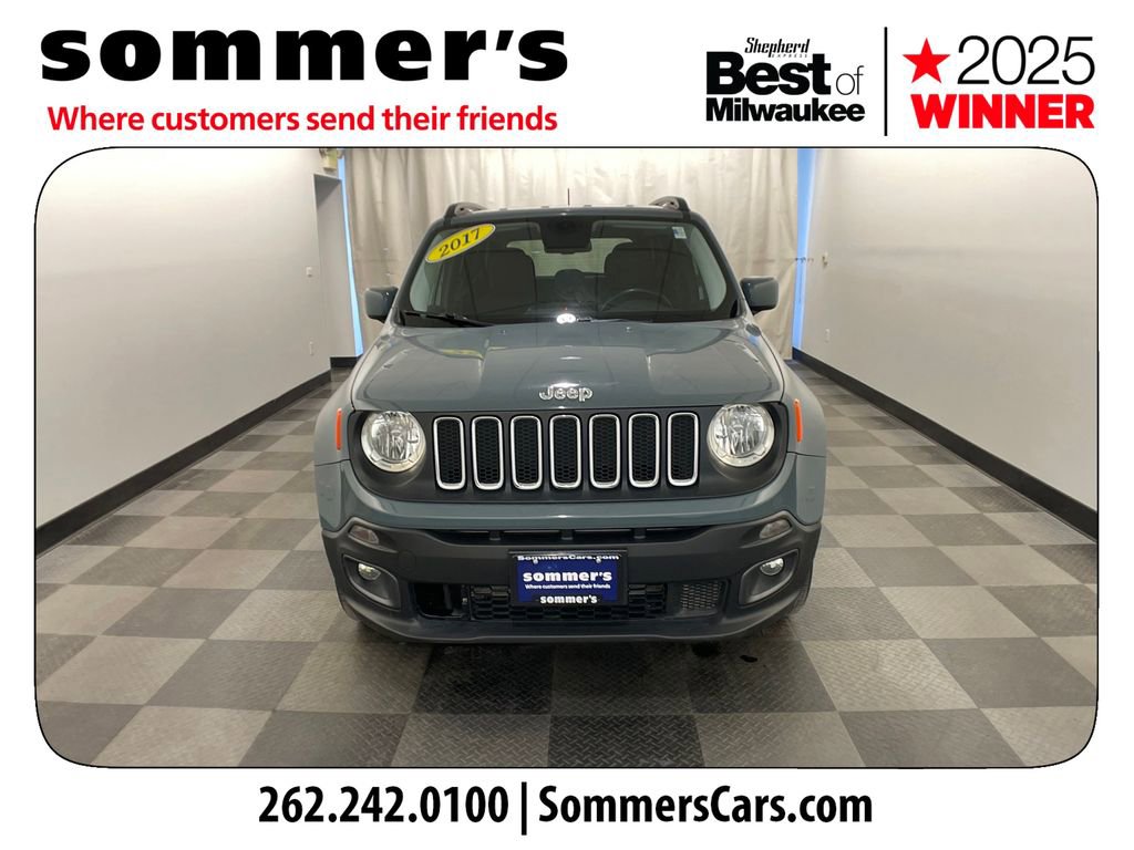 Used 2017 Jeep Renegade Latitude w/ Popular Equipment Group image 8