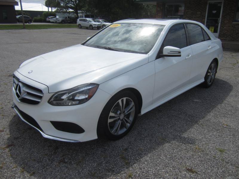 Used 2016 Mercedes-Benz E 350 4MATIC Sedan image 4