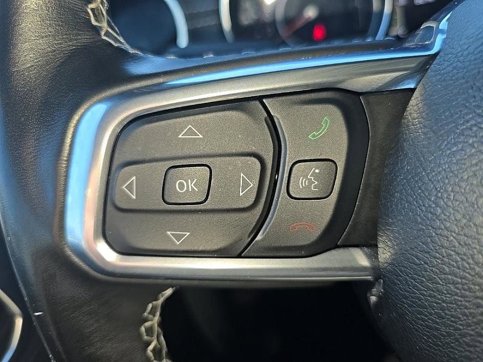 Used 2022 Jeep Wrangler Unlimited Sahara w/ Dual Top Group image 15