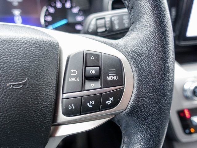Used 2023 Ford Explorer XLT w/ Equipment Group 202A AWD/4WD image 6