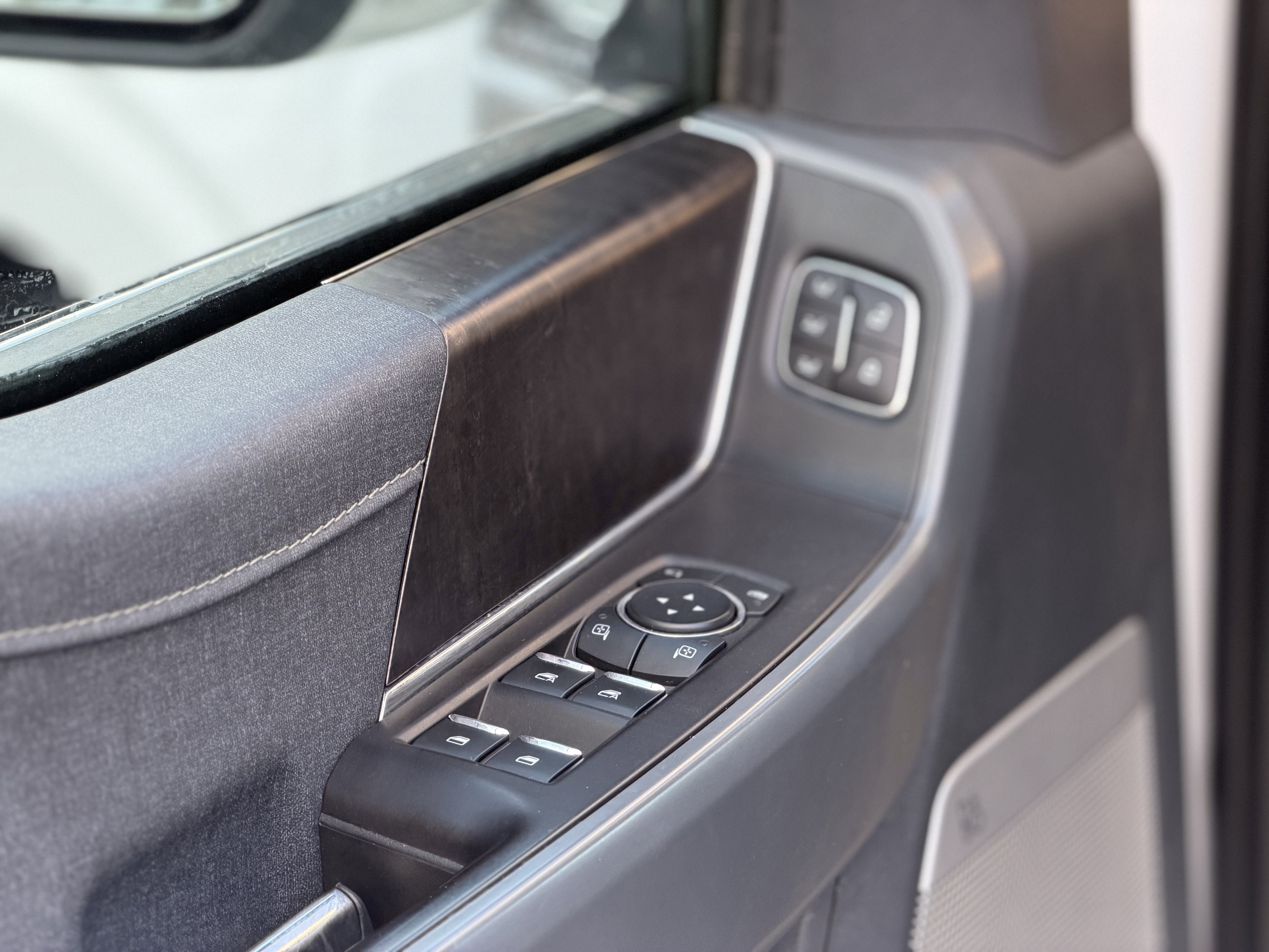 Used 2023 Ford F150 Lariat image 27