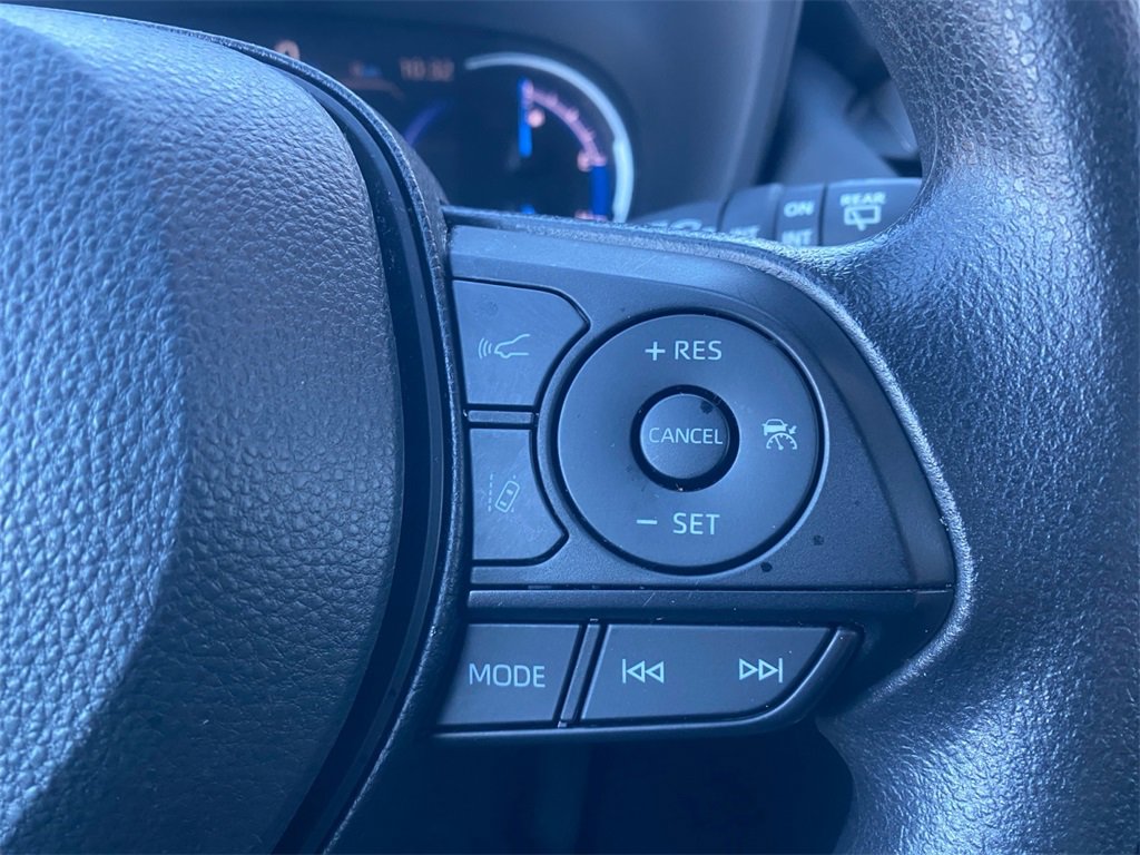 Used 2025 Toyota RAV4 XLE image 22