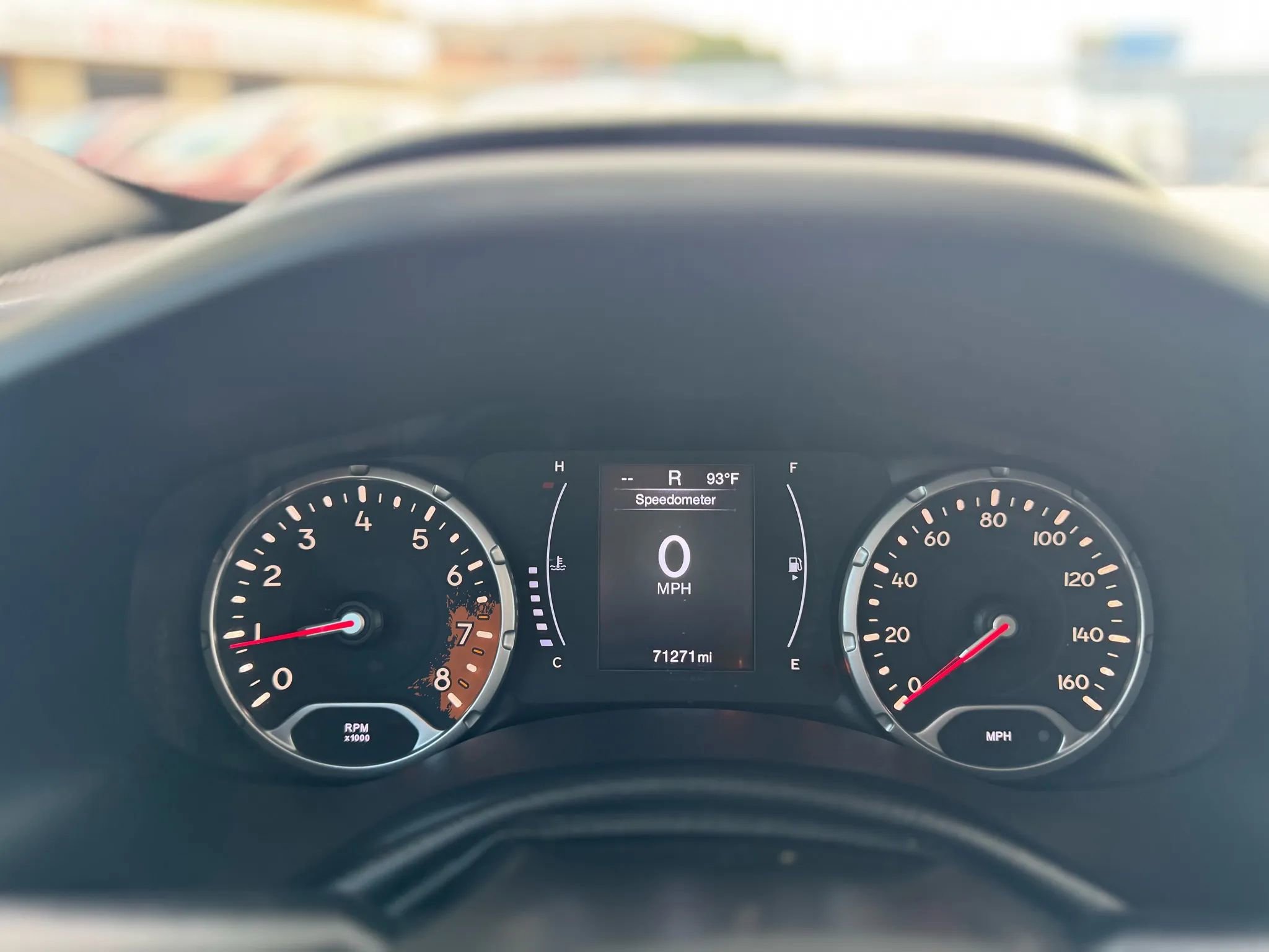 Used 2018 Jeep Renegade Latitude FWD image 8