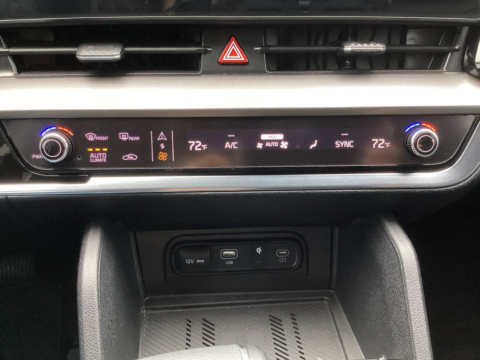 Used 2025 Kia Sportage EX image 23