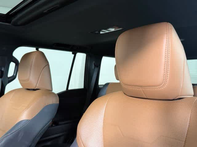 Used 2024 Lexus GX 550 w/ Accessory Package (Z1) AWD/4WD image 15