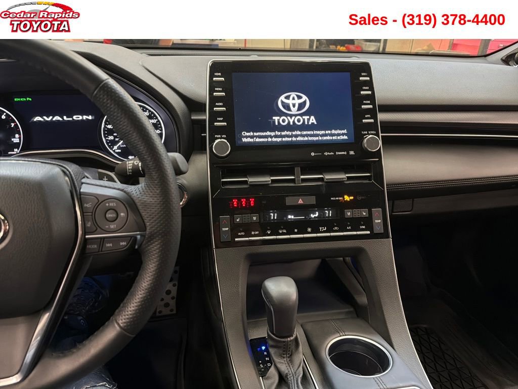Used 2022 Toyota Avalon Touring image 16