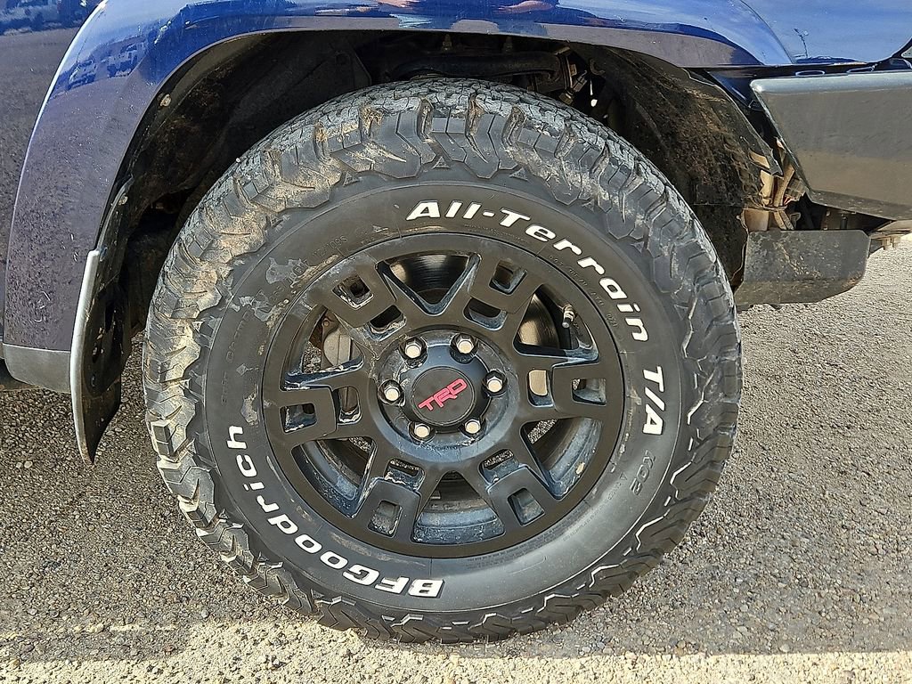 Used 2018 Toyota 4Runner SR5 image 5