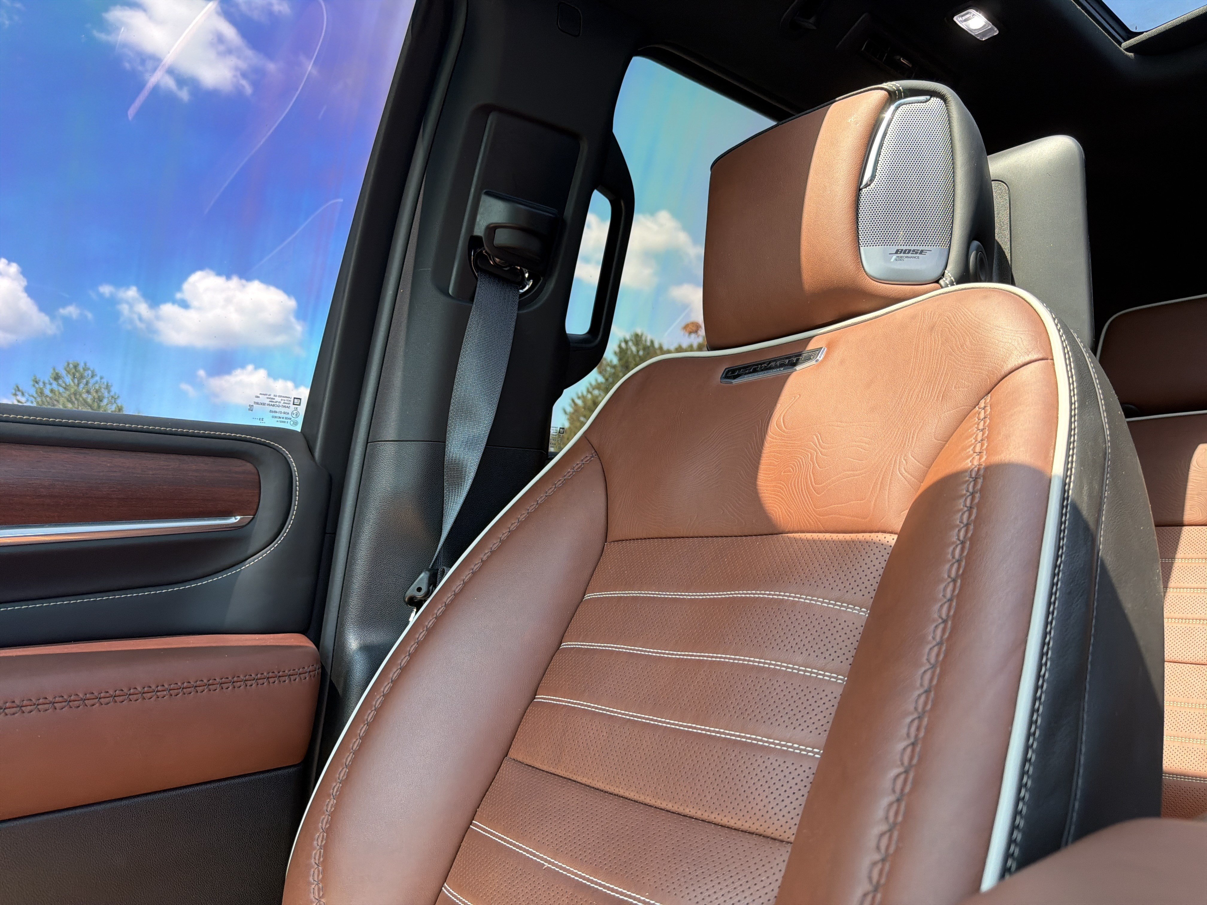 Used 2023 GMC Yukon Denali Ultimate w/ LPO, Floor Liner Package AWD/4WD image 26