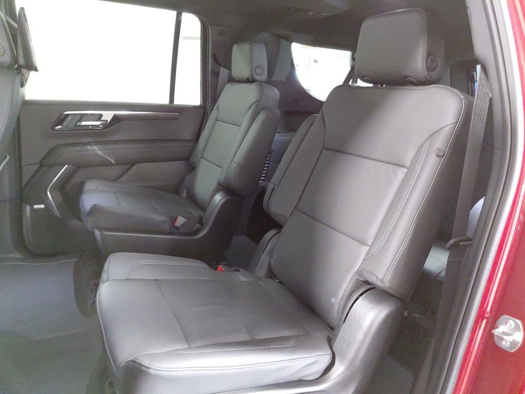 New 2026 Chevrolet Suburban Z71 w/ Z71 Off-Road Package AWD/4WD image 18