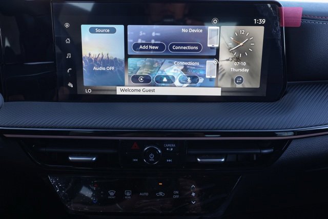 New 2025 Nissan Kicks SR image 29