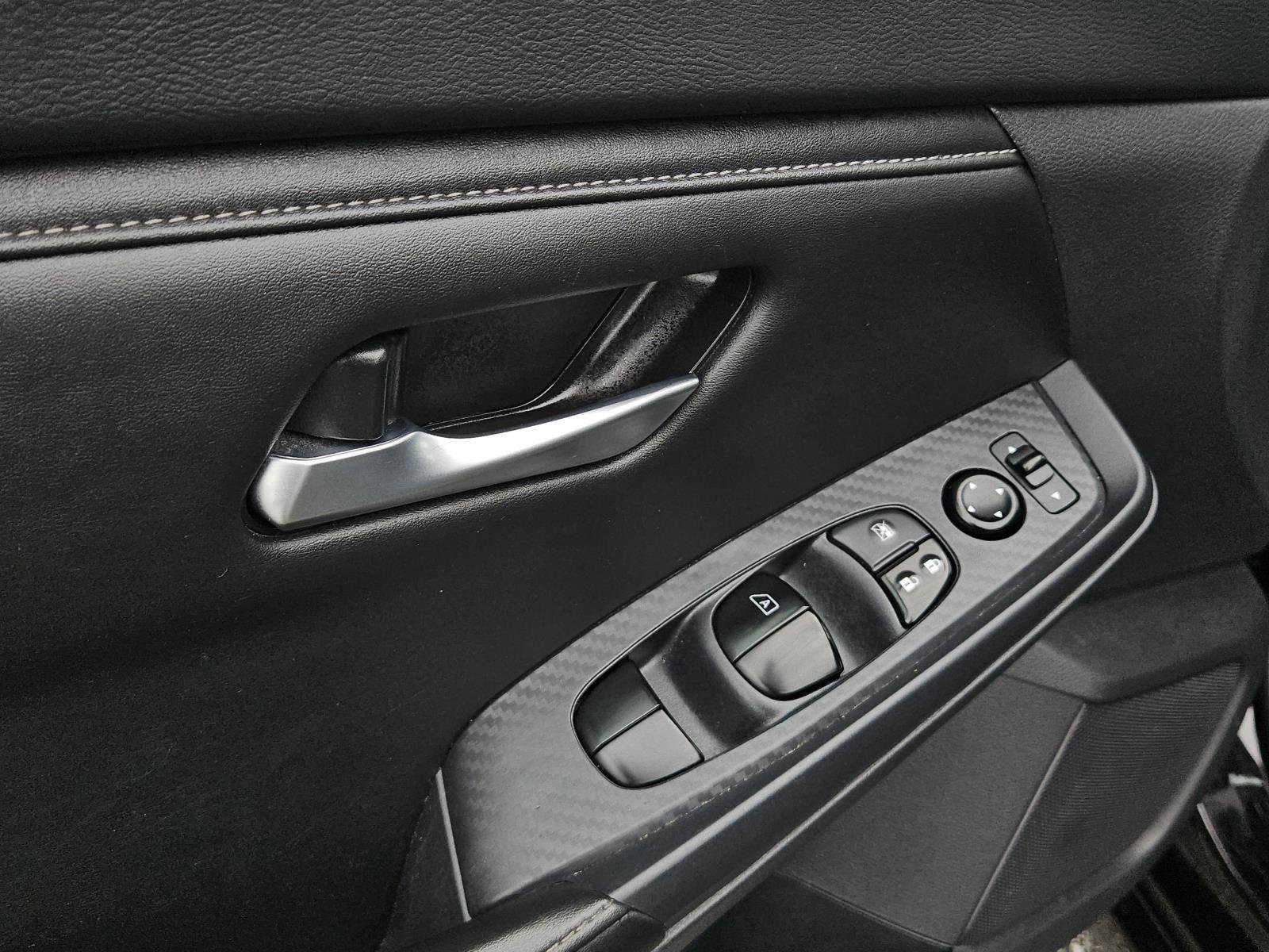 Used 2024 Nissan Sentra SV FWD image 25