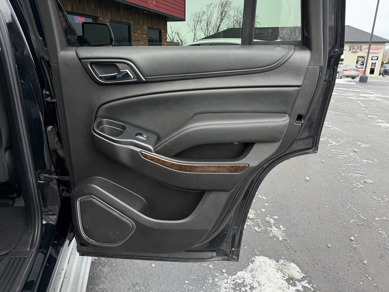 Used 2015 Chevrolet Tahoe 2WD image 21