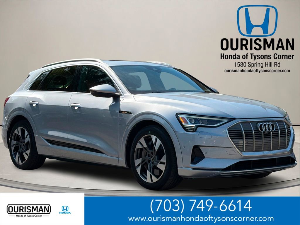 Used 2023 Audi e-tron Premium Plus w/ Premium Plus Package AWD/4WD image 1