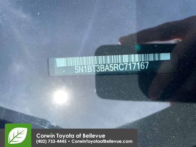 Used 2024 Nissan Rogue SV FWD image 44