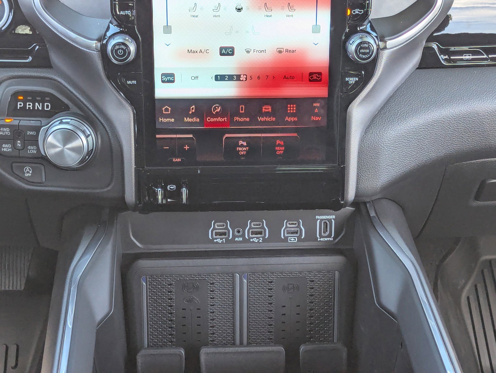 Used 2026 RAM 1500 Laramie w/ Night Edition image 21