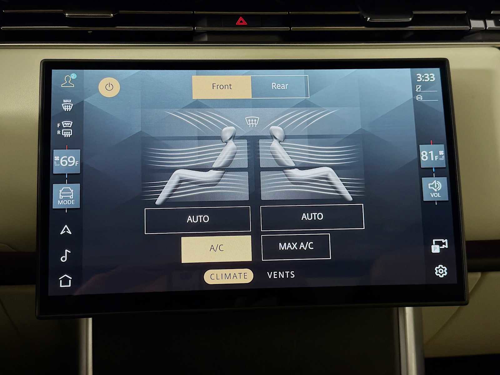 Used 2024 Land Rover Range Rover SE image 17