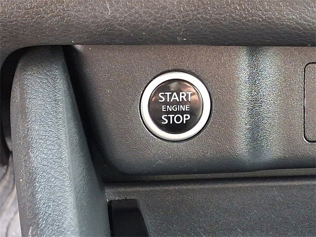 Used 2023 Nissan Rogue SV image 27