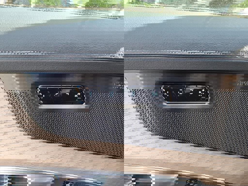 New 2026 Volvo XC90 B6 Plus w/ Protection Package Premier image 13