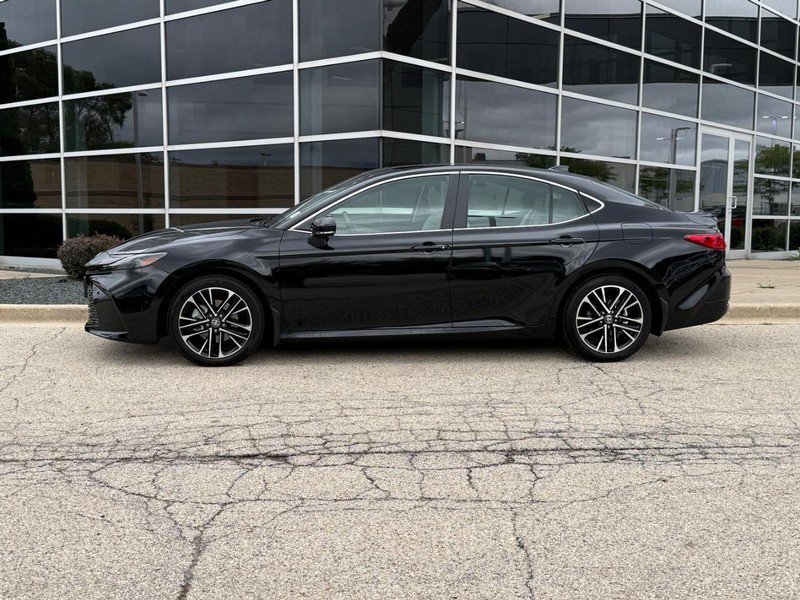 Used 2025 Toyota Camry XLE w/ Premium Plus Package AWD/4WD image 6