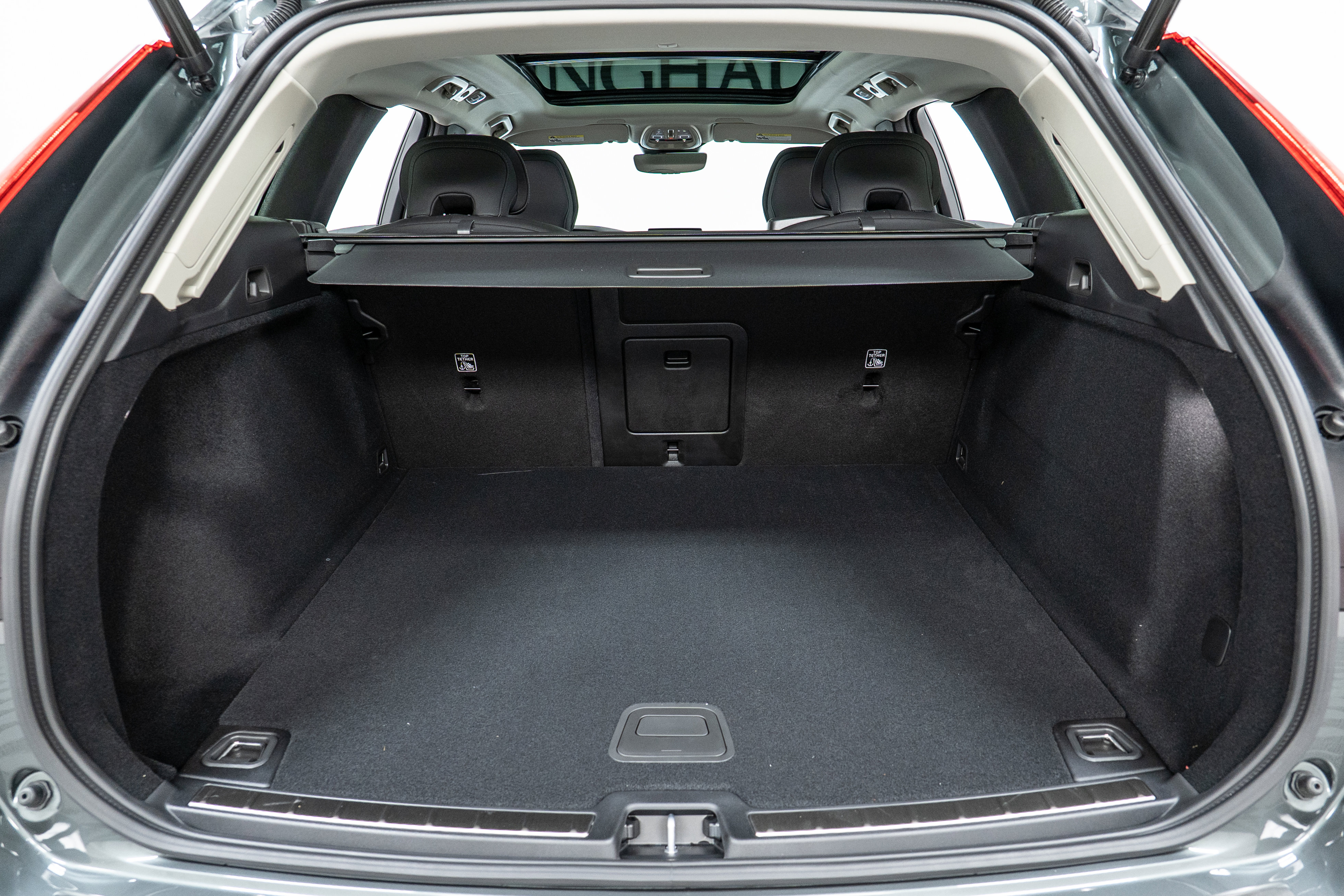 New 2026 Volvo XC60 B5 Plus w/ Climate Package image 10
