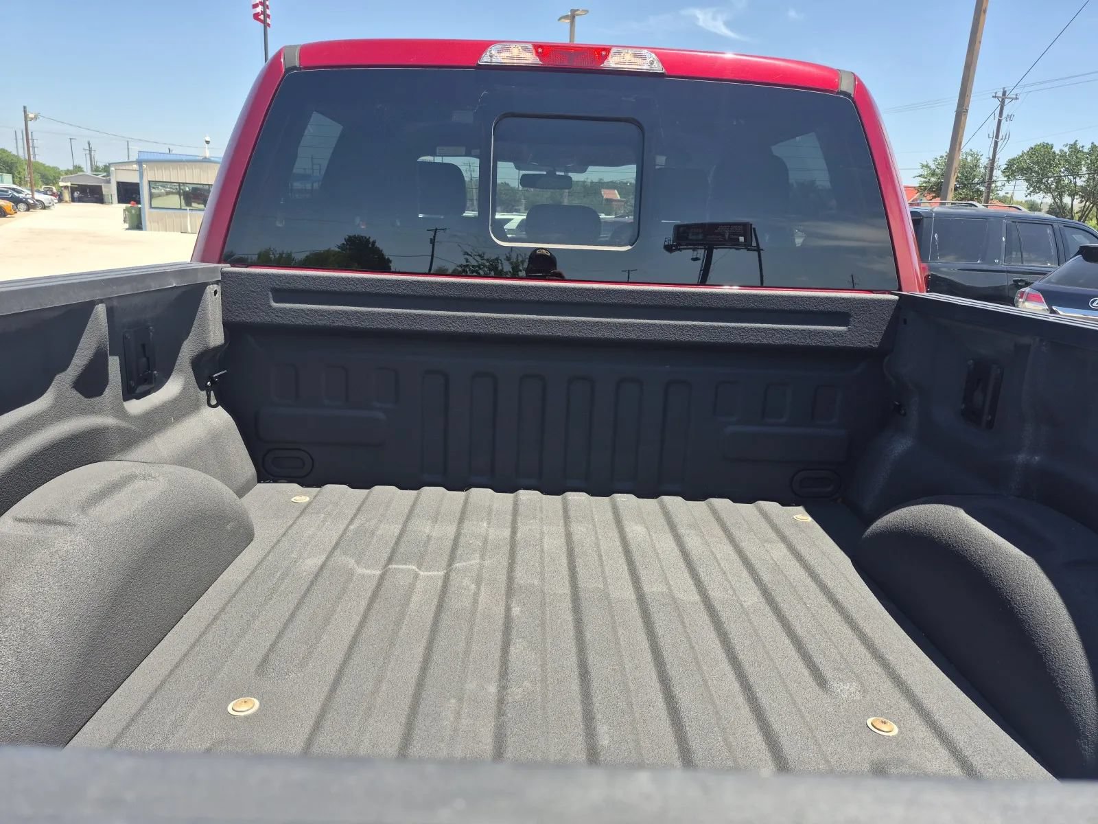 Used 2015 Ford F150 Lariat AWD/4WD image 10
