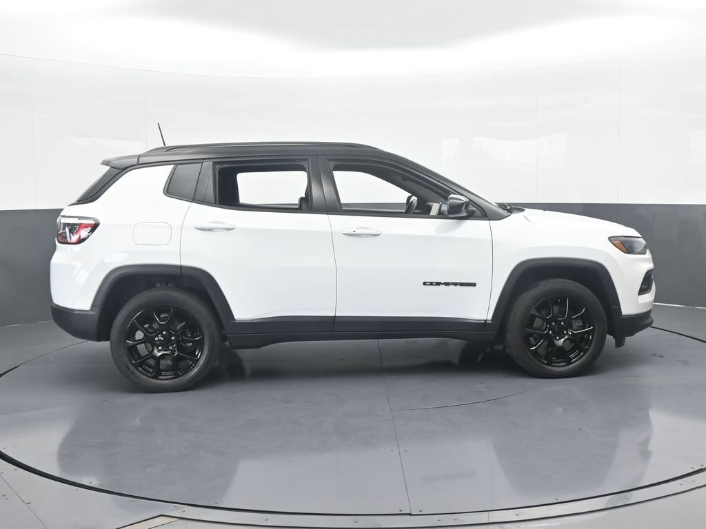 Used 2023 Jeep Compass Altitude image 7