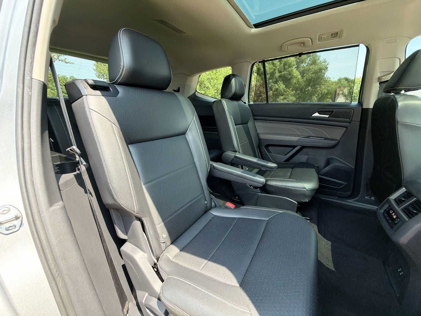 Used 2022 Volkswagen Atlas SE w/ Panoramic Sunroof Package AWD/4WD image 18