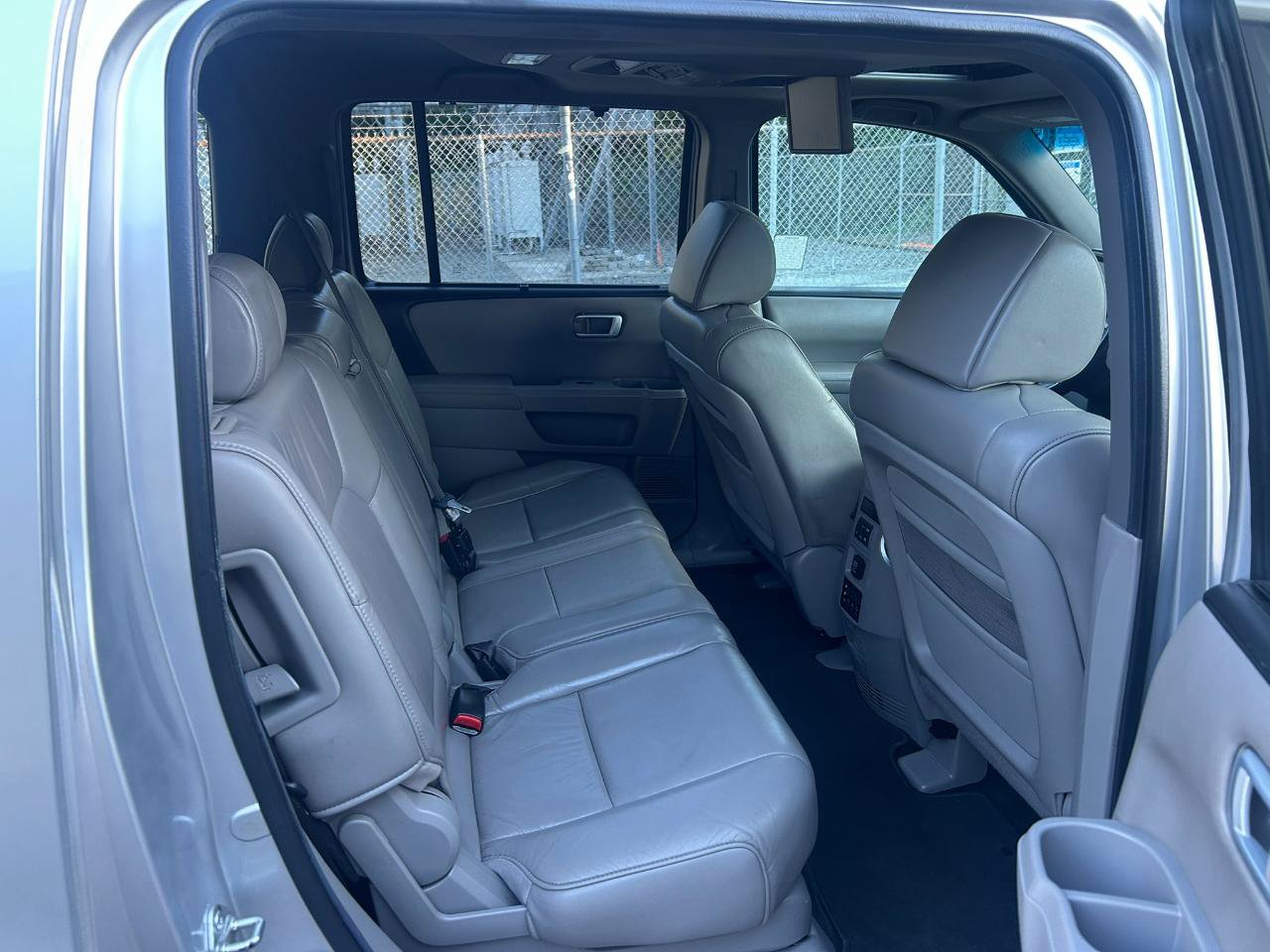 Used 2011 Honda Pilot Touring image 19