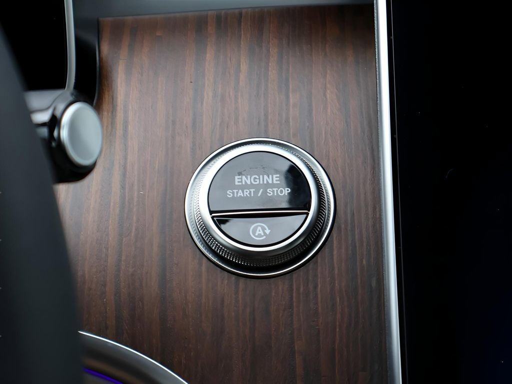 Certified 2025 Mercedes-Benz C 300 4MATIC Sedan image 29