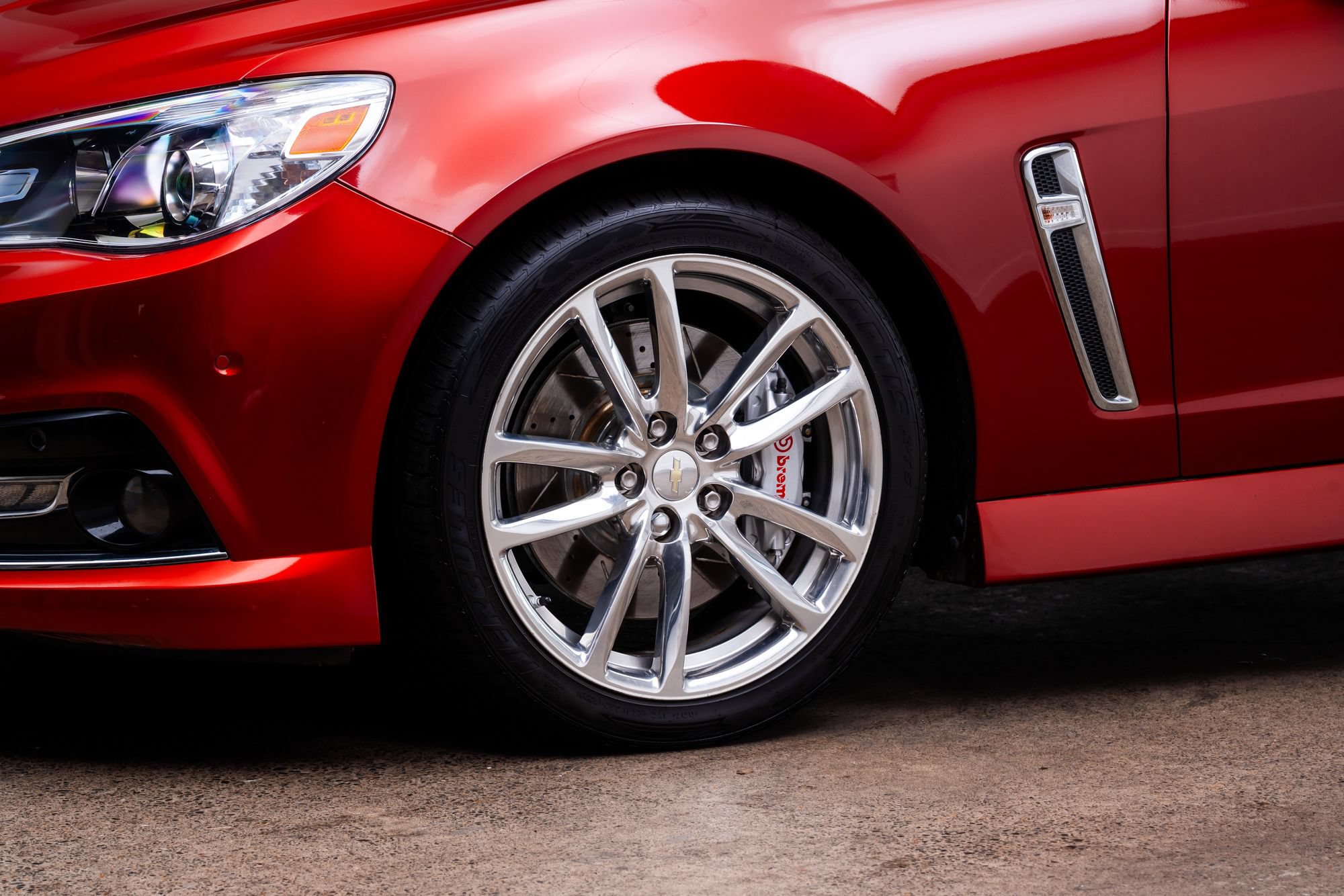 Used 2015 Chevrolet SS RWD image 5