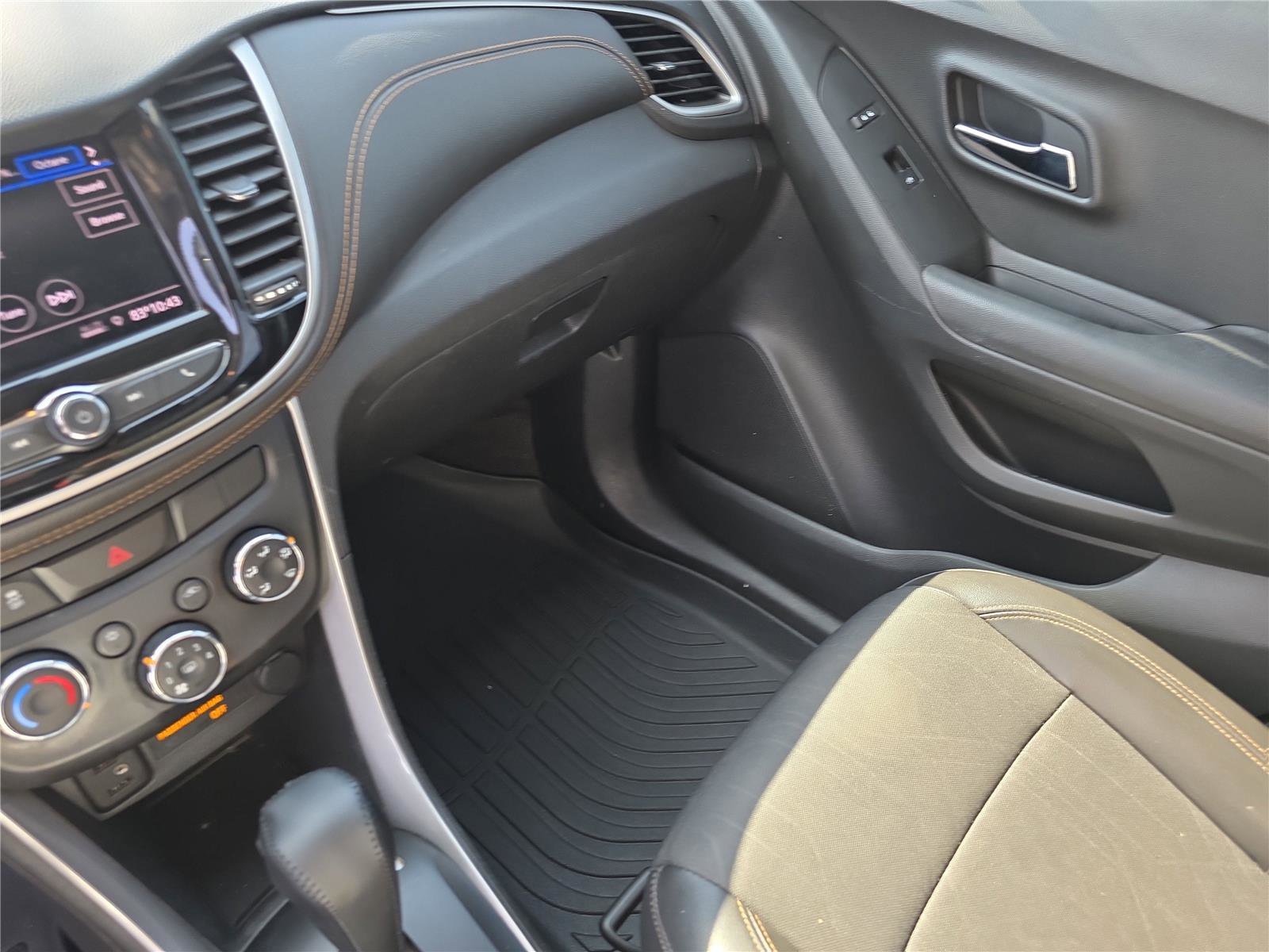 Used 2020 Chevrolet Trax LT w/ Driver Confidence Package image 29