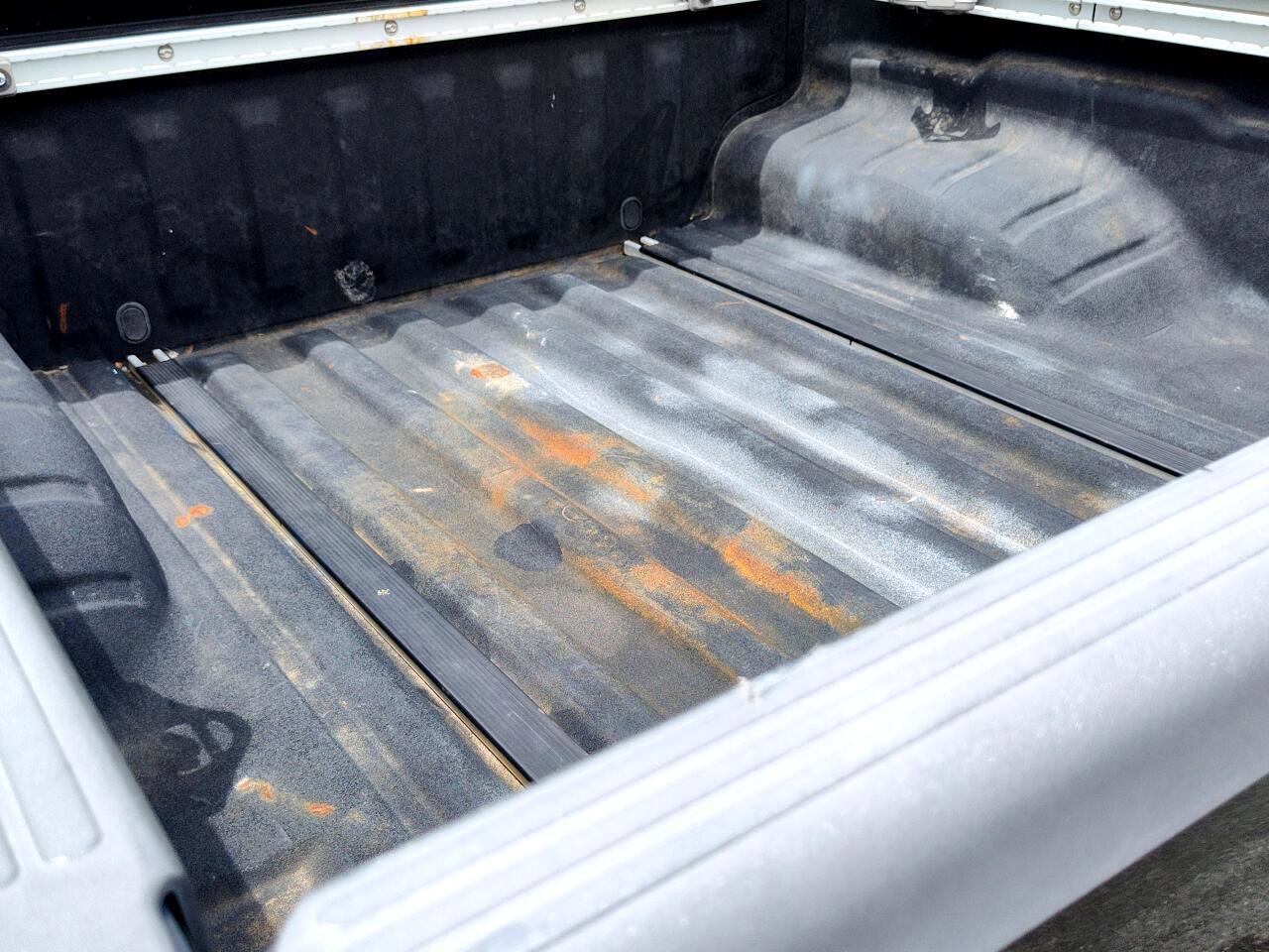 Used 2010 Suzuki Equator Sport image 6