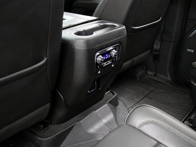 Used 2023 GMC Yukon XL Denali image 14