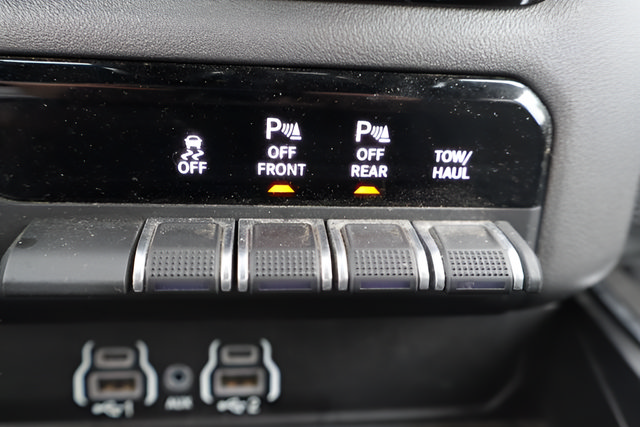 Used 2025 RAM 1500 Big Horn AWD/4WD image 31