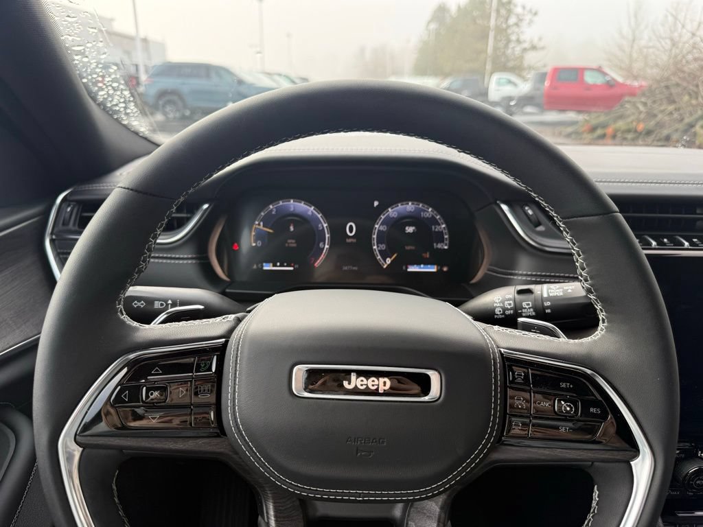 New 2025 Jeep Grand Cherokee Overland AWD/4WD image 20