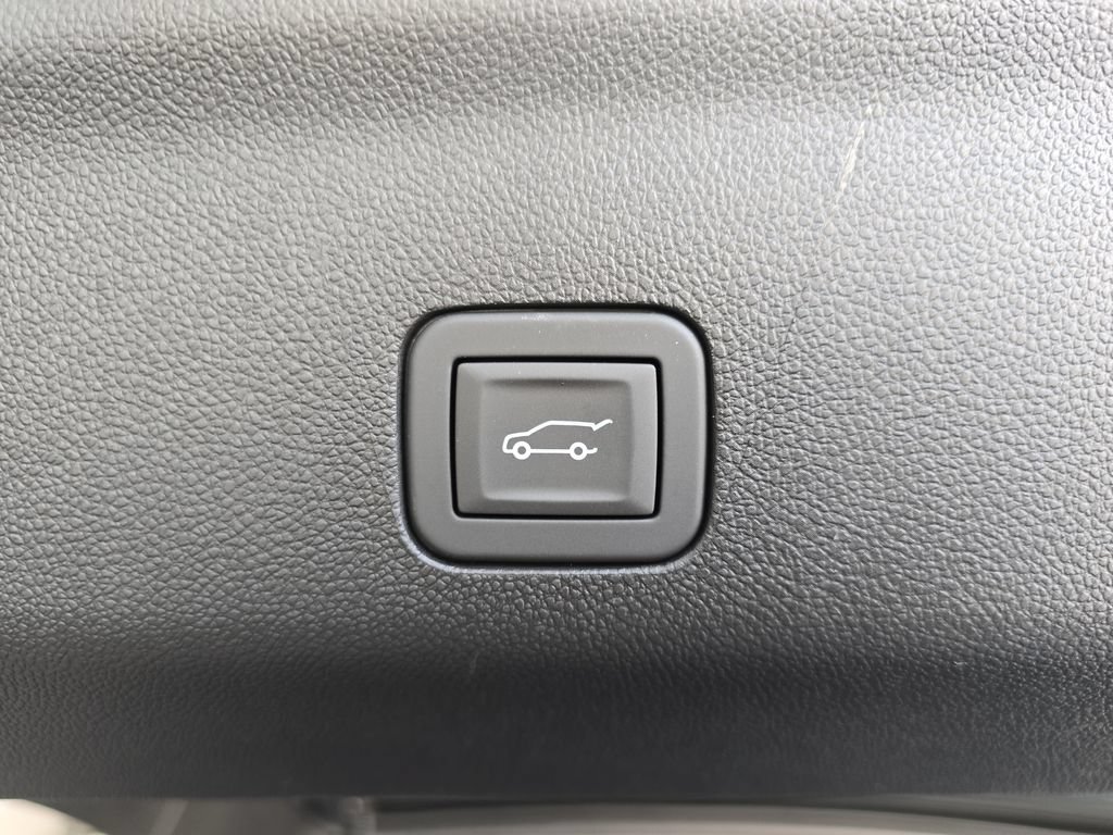 New 2026 GMC Yukon Elevation w/ Elevation Premium Package AWD/4WD image 14