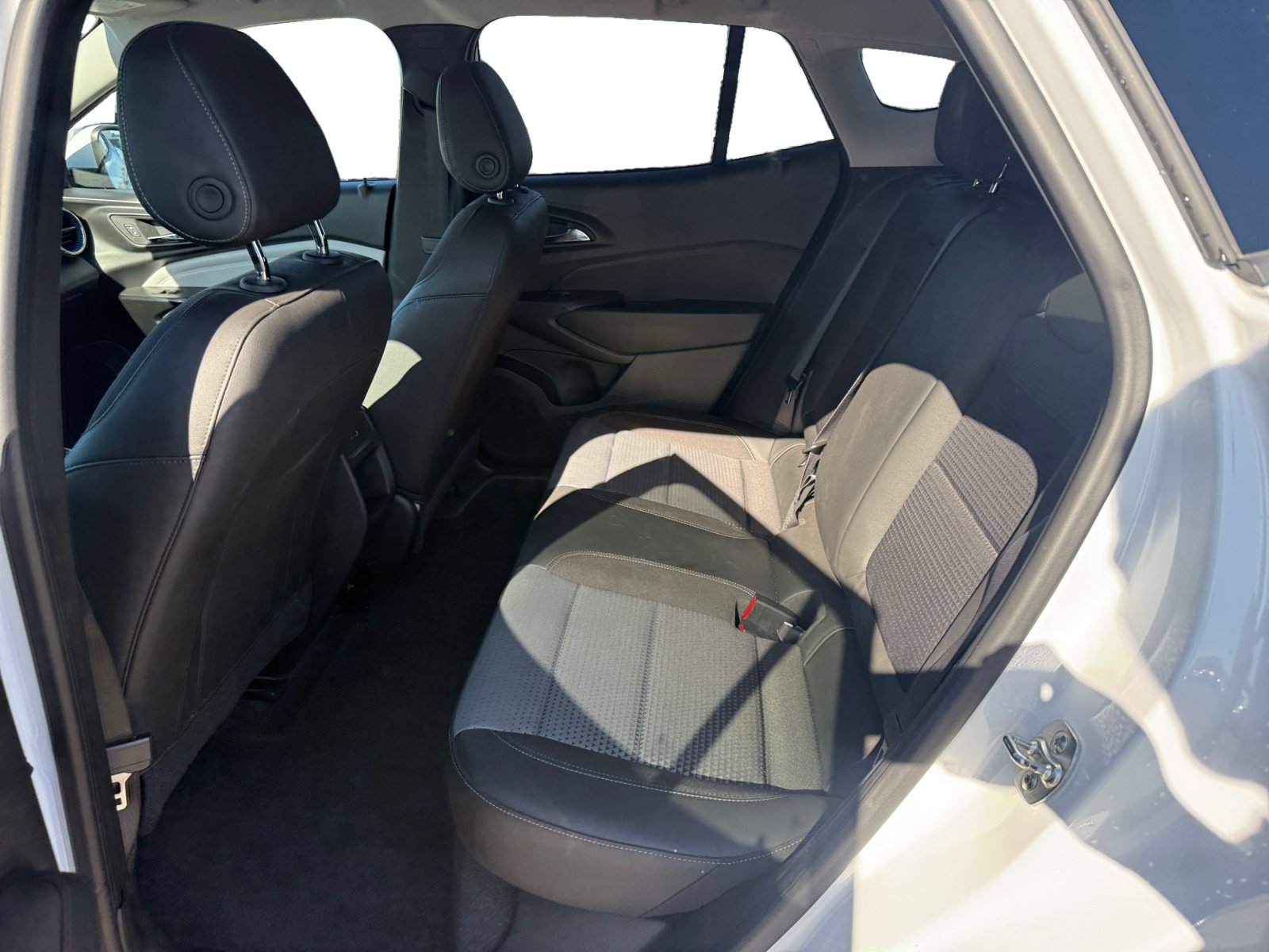 Used 2024 Chevrolet Trax LT FWD image 16