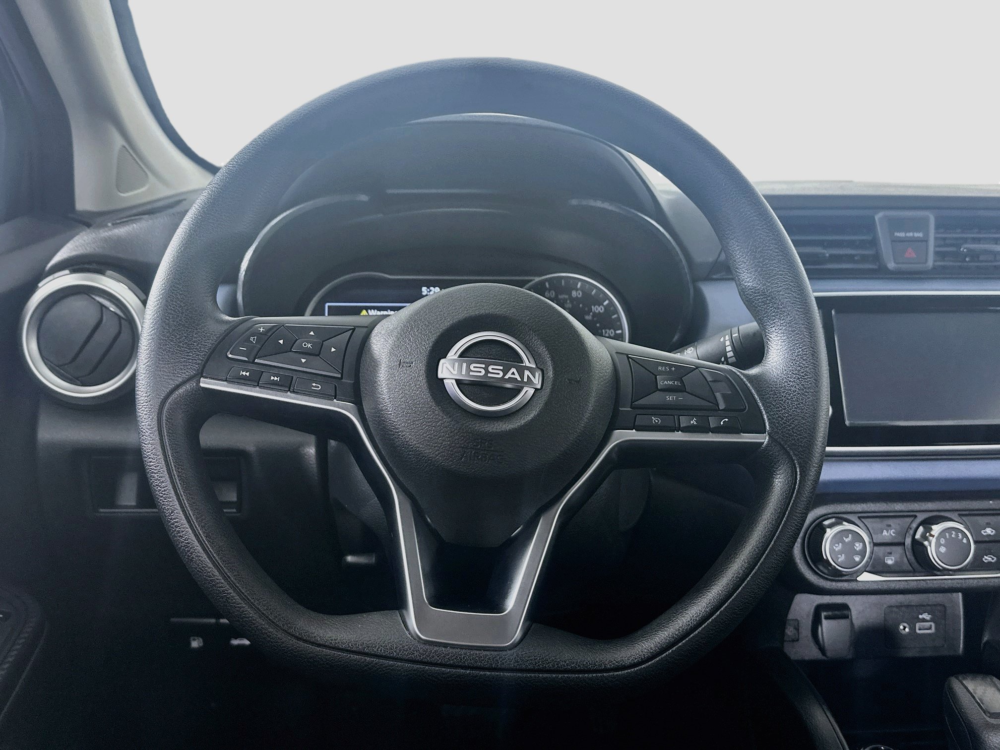Used 2025 Nissan Versa SV FWD image 18