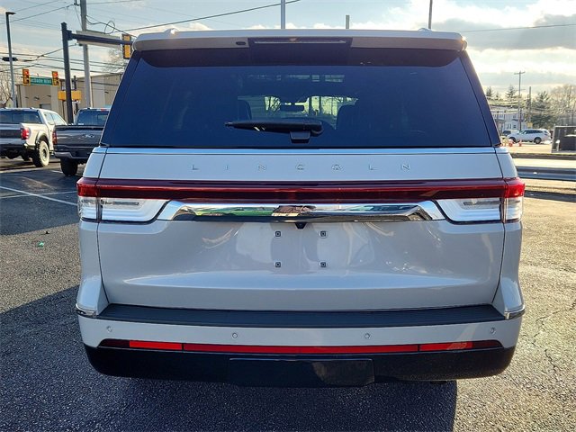 Used 2023 Lincoln Navigator Reserve image 5