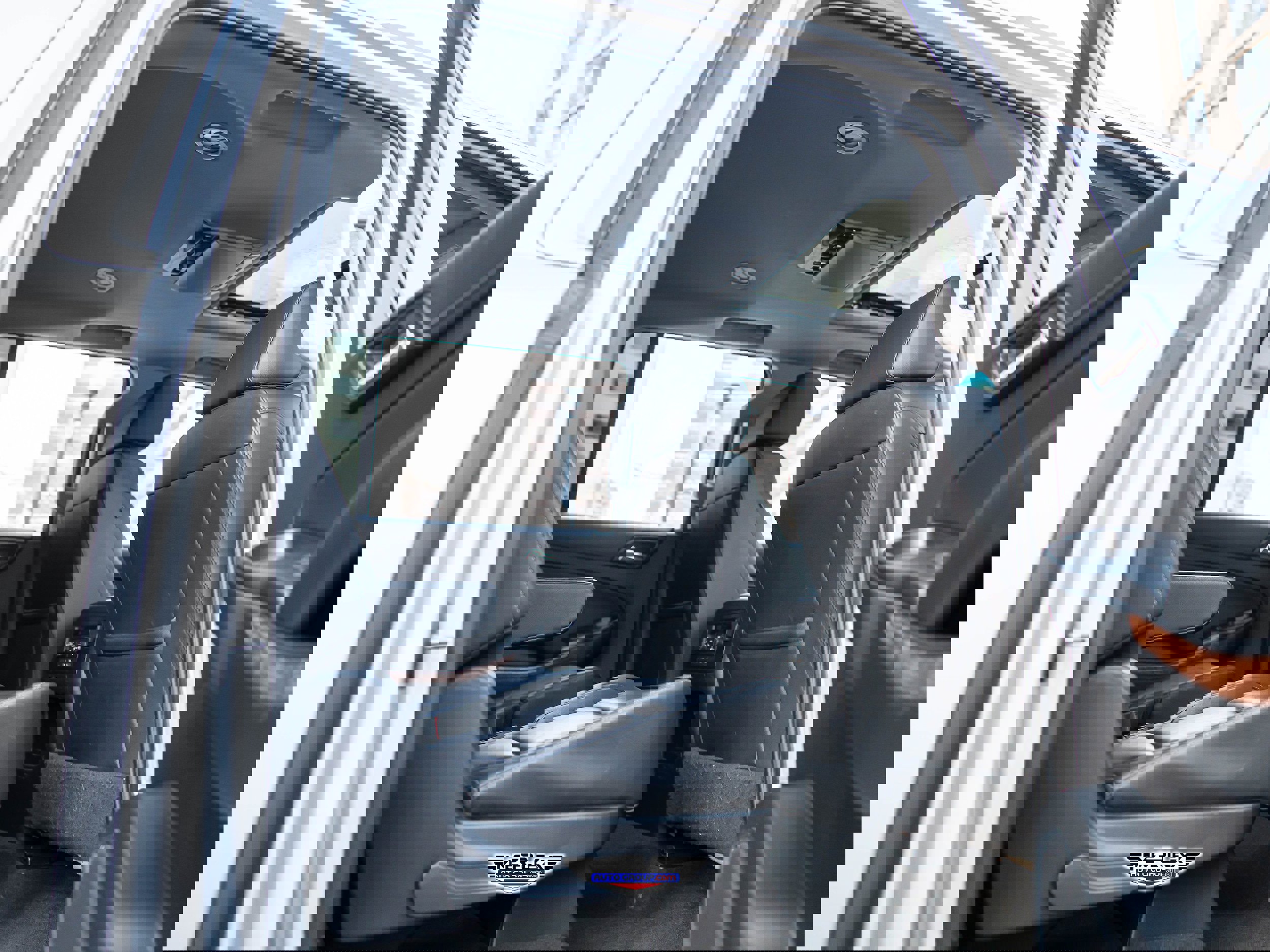 Used 2017 Chevrolet Suburban Premier image 19